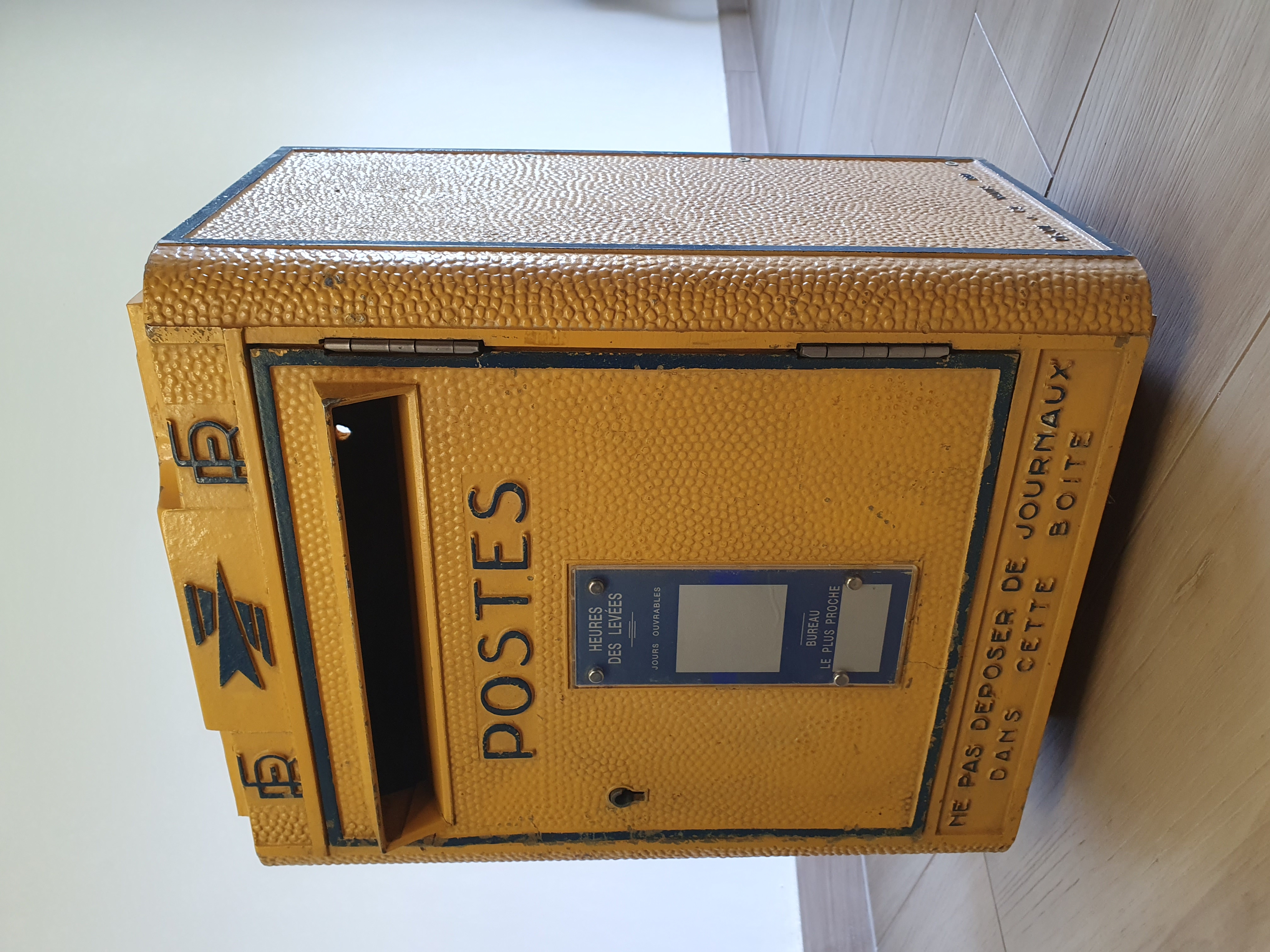 Boite aux lettre vintage de la poste - Image 1